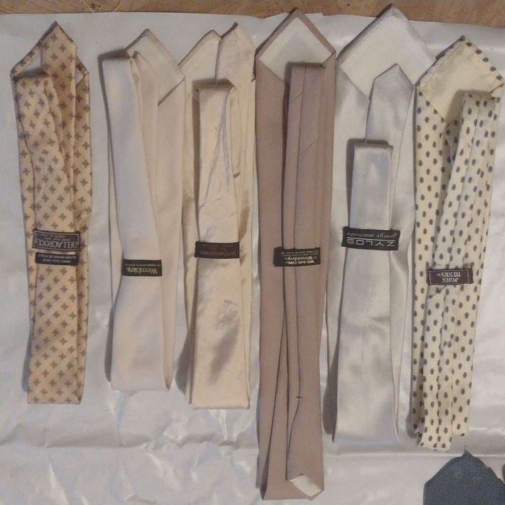 Assorted neck ties